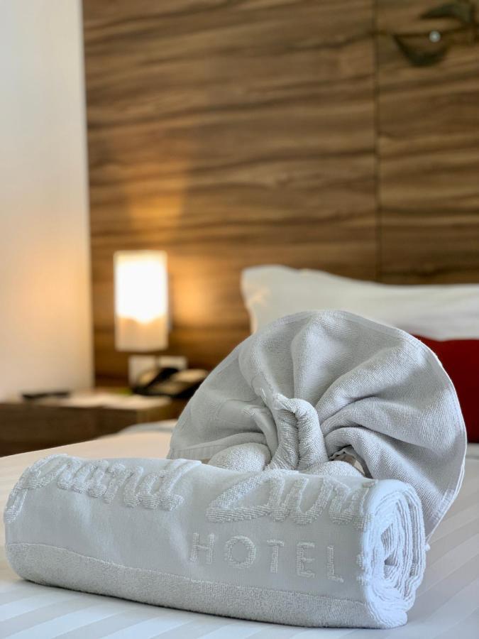 Grand Zuri Kuta Bali Hotel Buitenkant foto